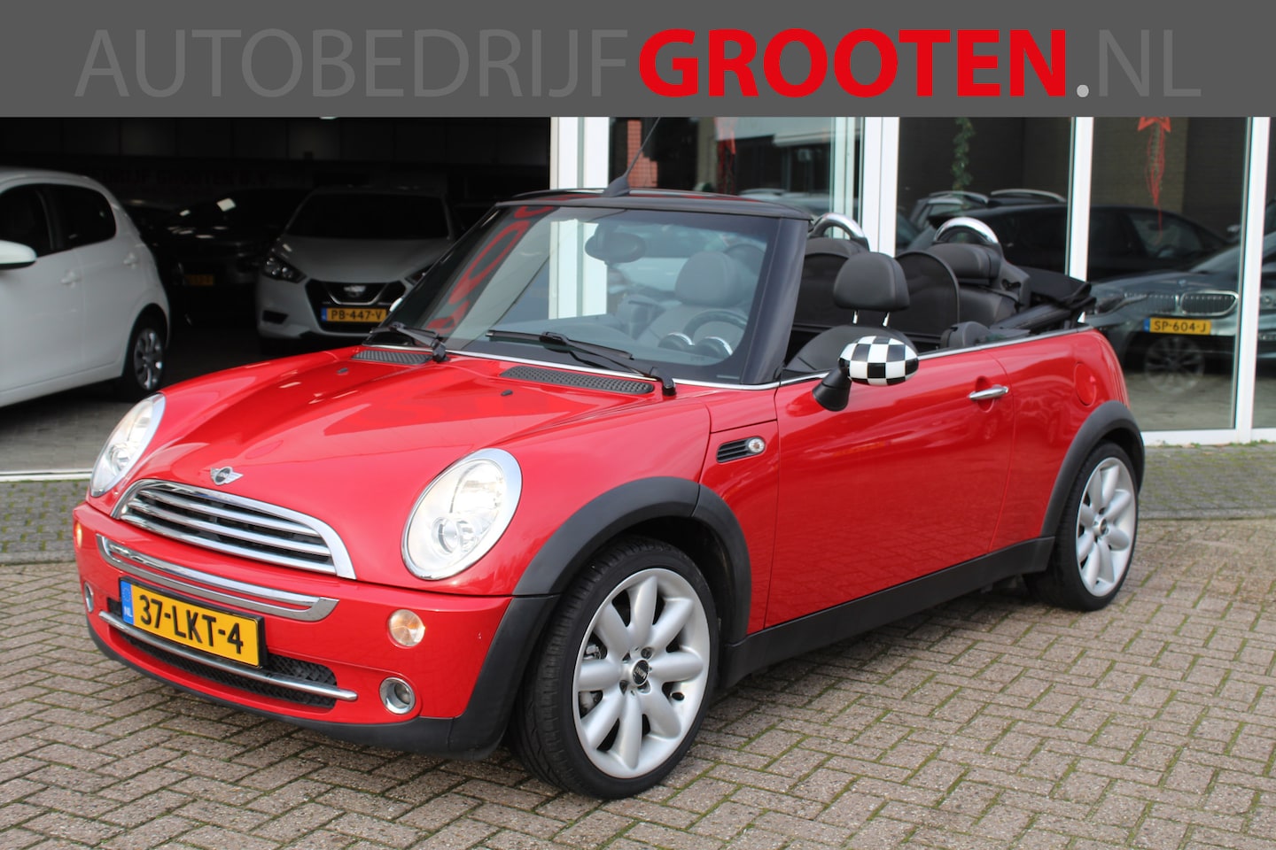 MINI Cabrio - Mini 1.6//Stoelverwarming//71.795km!! - AutoWereld.nl
