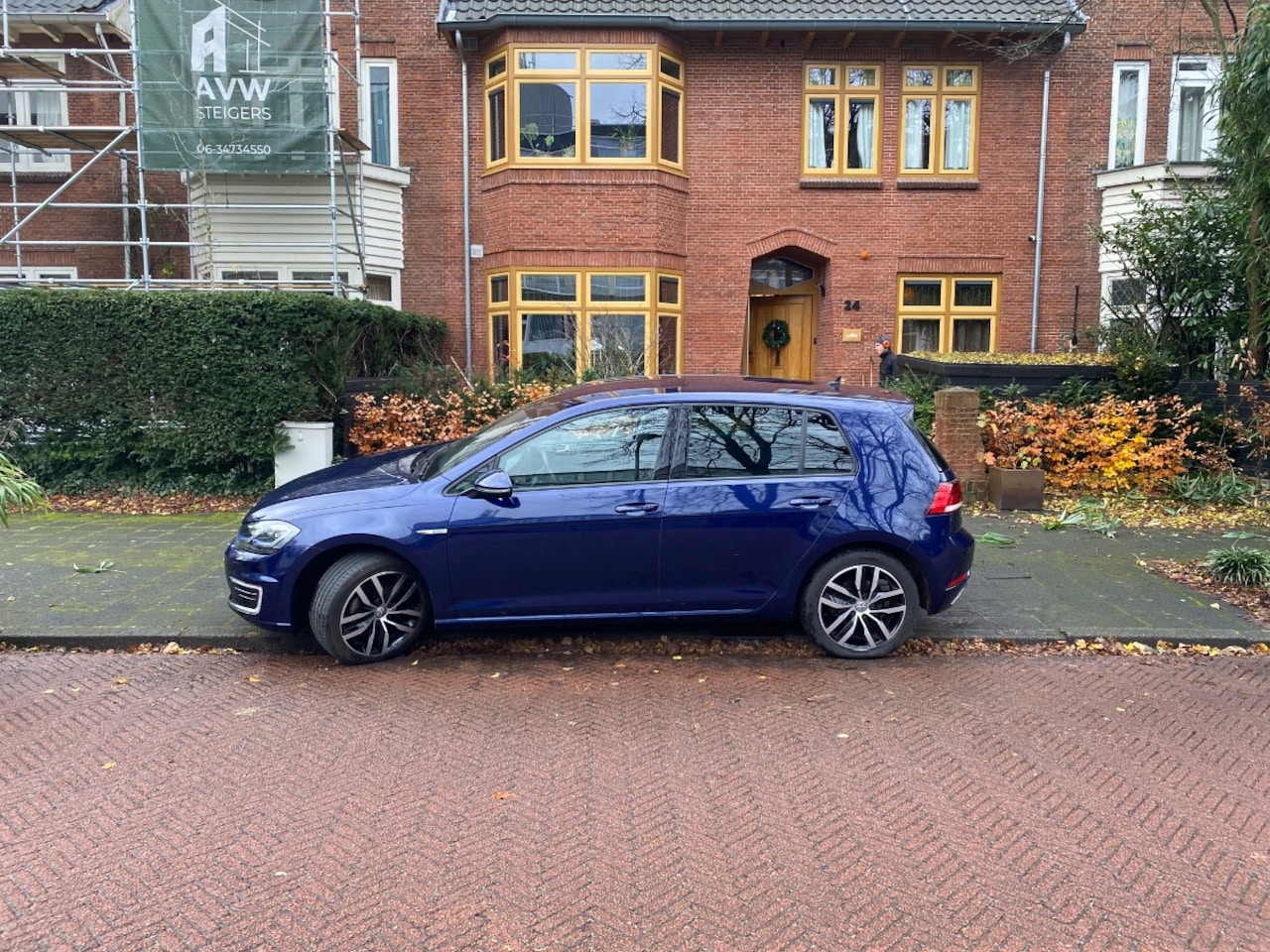 Volkswagen e-Golf - E-DITION | Warmtepomp | Winterpakket | Verwarmbaar voorruit | Keyless Acces | Active info - AutoWereld.nl