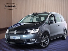 Volkswagen Sharan - 2.0 TSI DSG 221pk Highline 6p 7p 1eEIG CARPLAY XENON CAMERA STOELVW '15