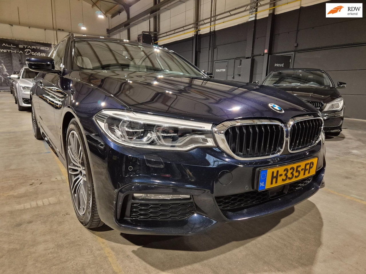 BMW 5-serie Touring - 540i xDrive High Executive - M Pakket - Panoramadak - HuD - Memoryseat - Adapt Cruise - AutoWereld.nl