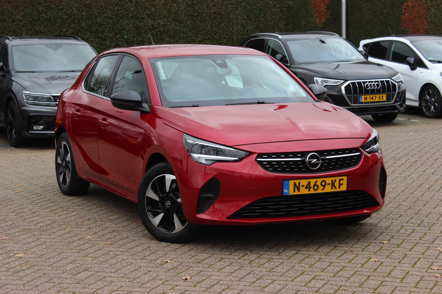 Opel Corsa-e - Elegance 50 kWh / Apple CarPlay / Keyless / 16'' / LED / DAB / Cruise Control - AutoWereld.nl