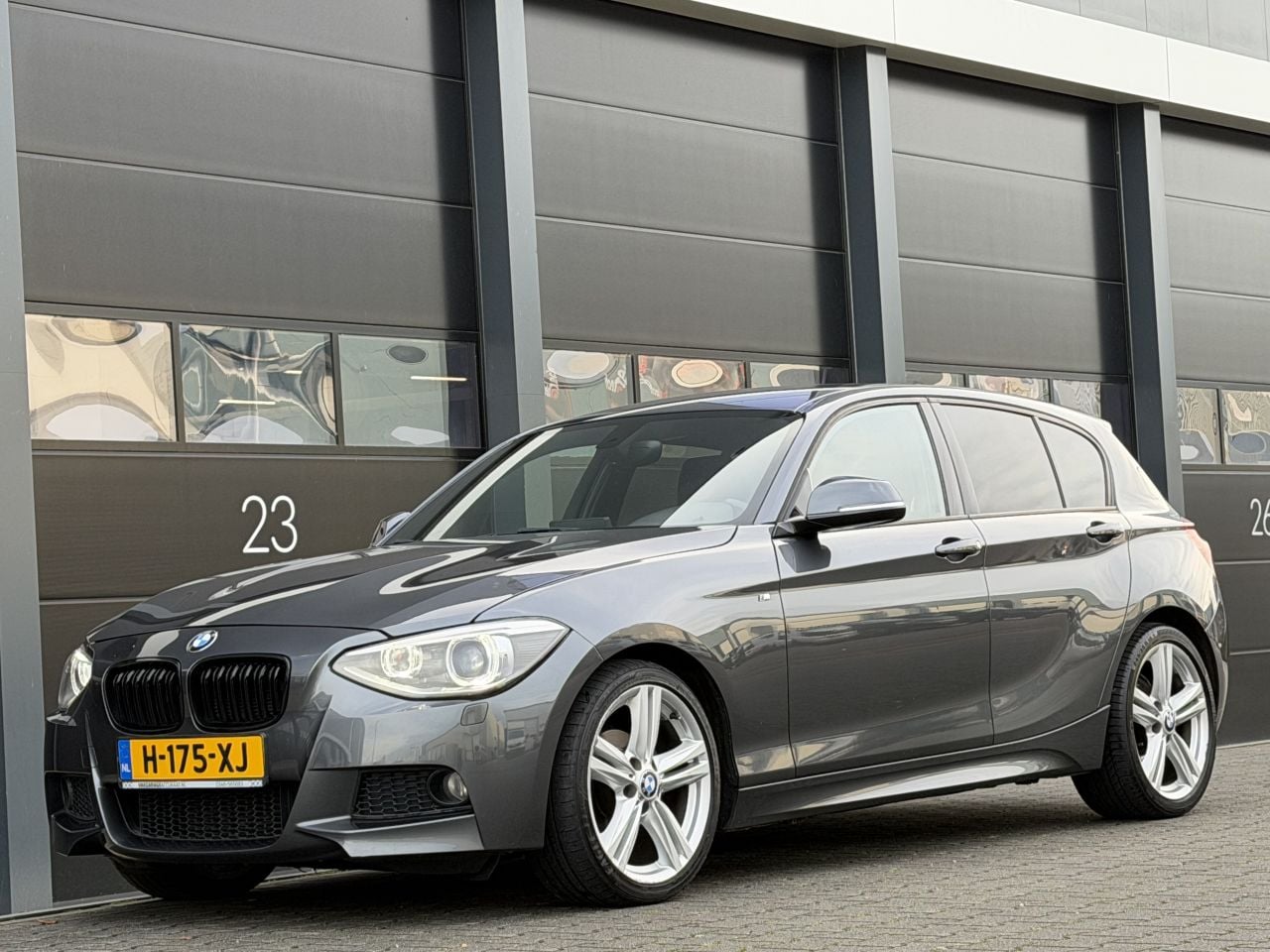 BMW 1-serie - 2.0 118d M-Pakket Clima PDC - AutoWereld.nl