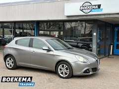 Alfa Romeo Giulietta - 1.6 JTDm Distinctive Leer Climate PDC Trekhaak Cruise