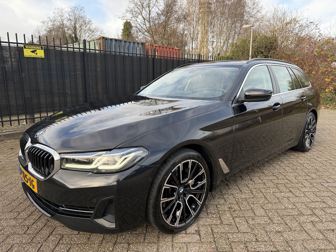 BMW 5-serie Touring - 530d xDrive Business Edition Plus Carplay/Sportleer/Camera/Stoelverw - AutoWereld.nl