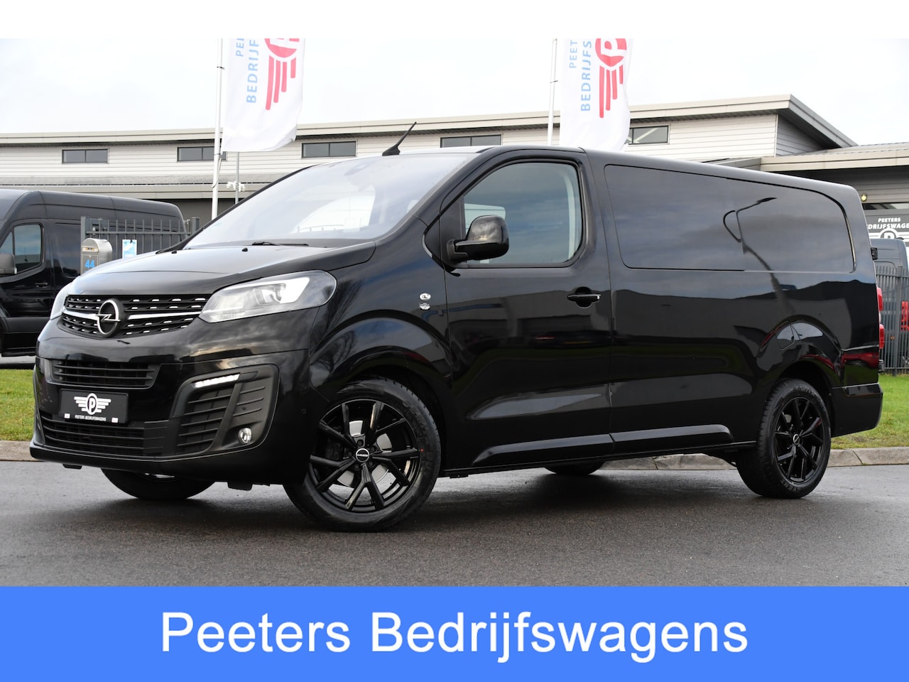 Opel Vivaro - 2.0 CDTI L3H1 DC Black Edition Adaptieve Cruise, 360 Camera, LED, Carplay, 177pk, Sensoren - AutoWereld.nl