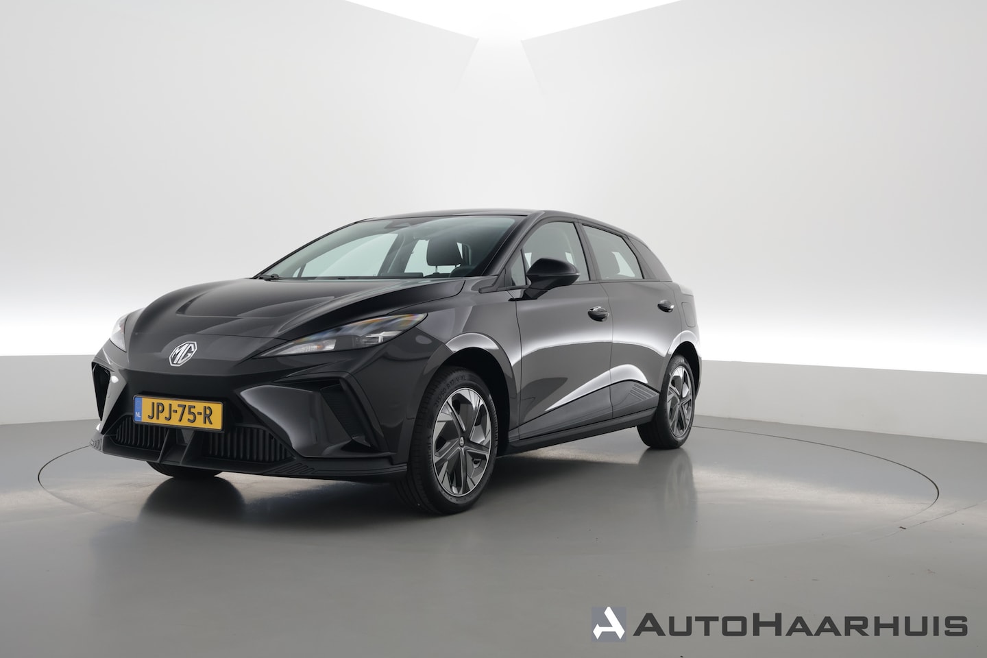 MG MG4 Electric - Standard 51 kWh | Apple CarPlay | Adapt. Cruise | Camera | PDC A | LED | Clima - AutoWereld.nl