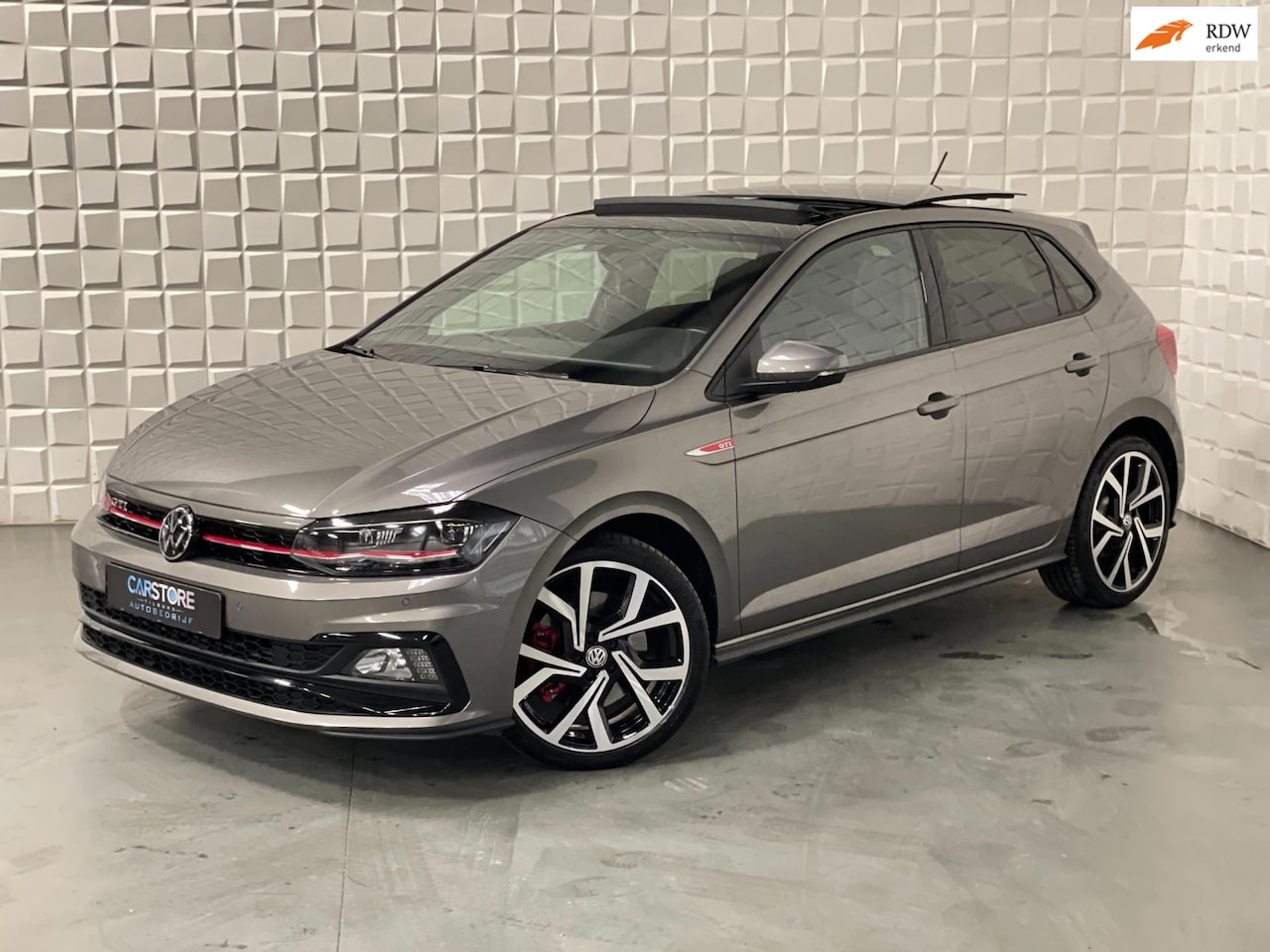 Volkswagen Polo - 2.0 TSI GTI PANO VIRTUAL KEYLESS BEATS CAM - AutoWereld.nl