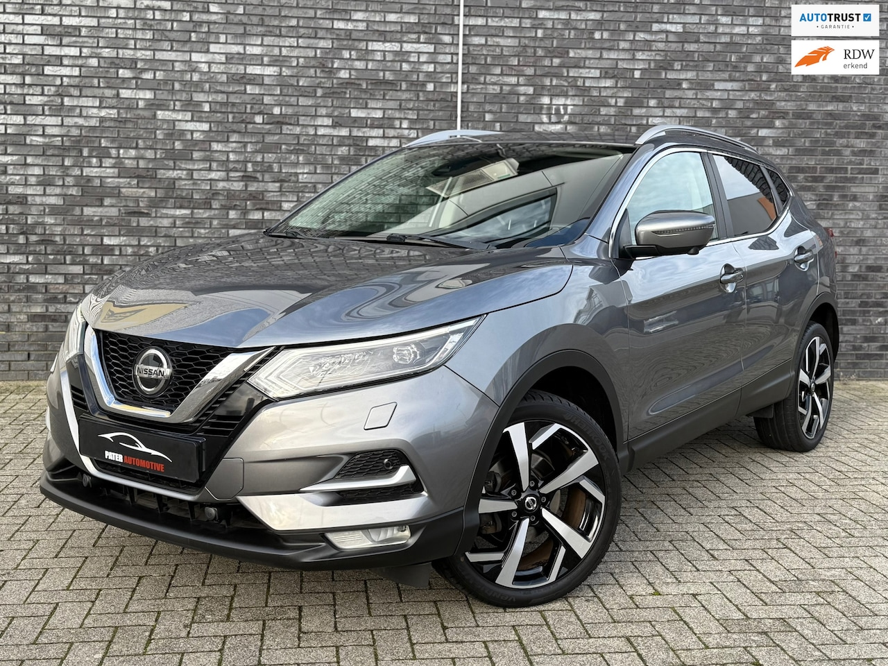 Nissan Qashqai - 1.3 DIG-T Tekna Camera|Cruise|Navi|Trekhaak|Keyless|APK tot 31-12-2027 - AutoWereld.nl