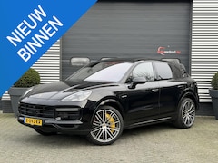 Porsche Cayenne - 4.0 Turbo S E-Hybrid 680 PK | Keramische Remmen | Panoramadak | Head-Up Display | 360* Cam