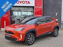 Toyota Yaris Cross - 1.5 Hybrid Dynamic Bi-Tone STUUR- EN STOELVERWARMING PDC VOOR EN ACHTER CAMERA
