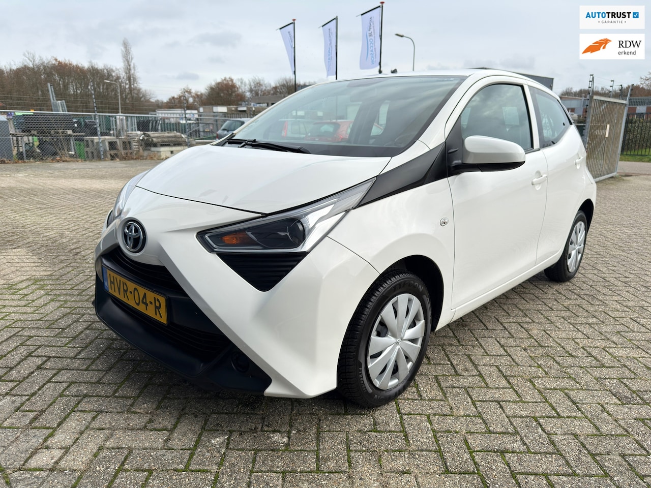 Toyota Aygo - 1.0 VVT-i x Airco | Bluetooth | Nieuwe APK - AutoWereld.nl