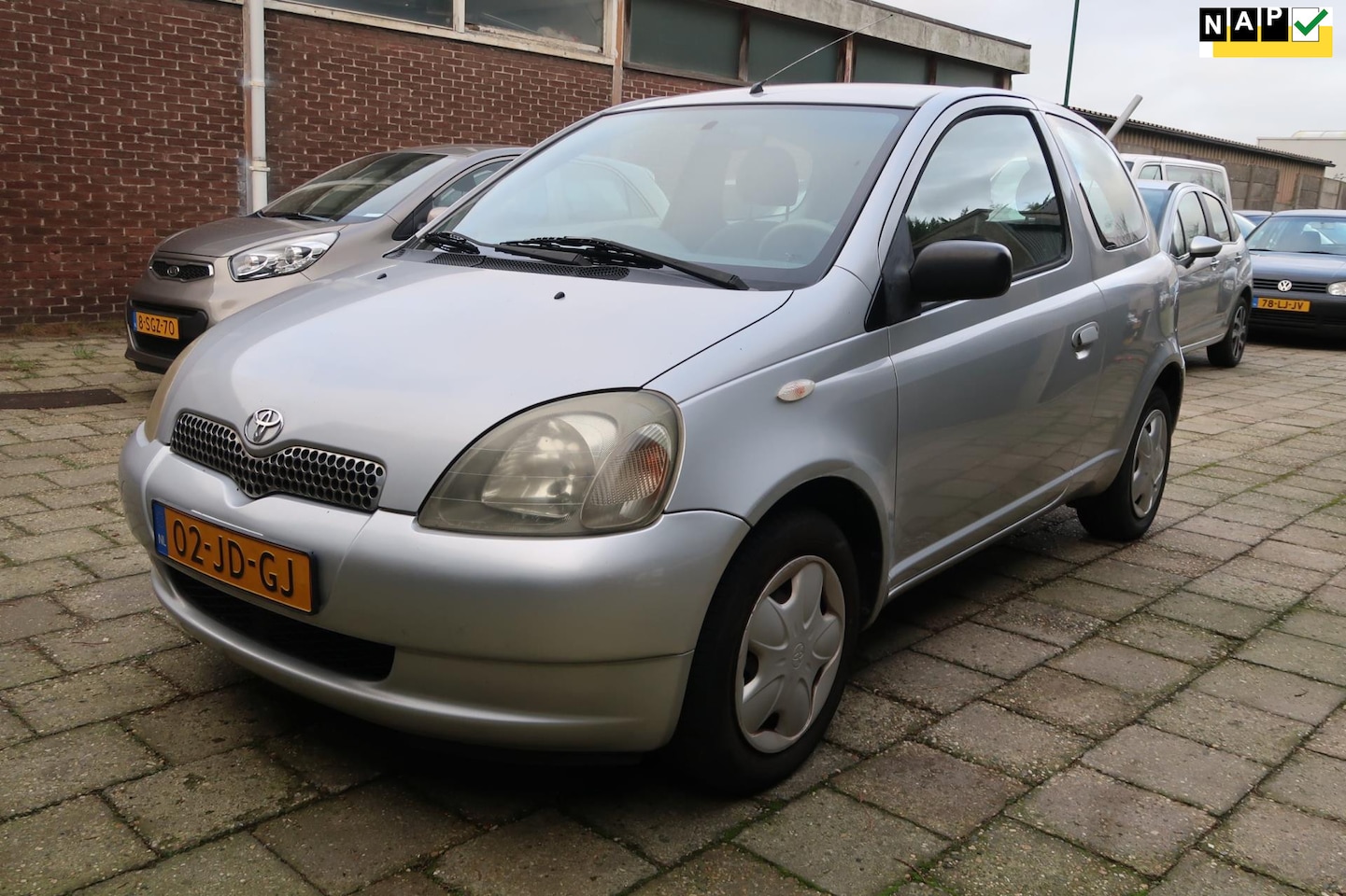 Toyota Yaris - 1.3-16V VVT-i Sol 1.3-16V VVT-i Sol - AutoWereld.nl