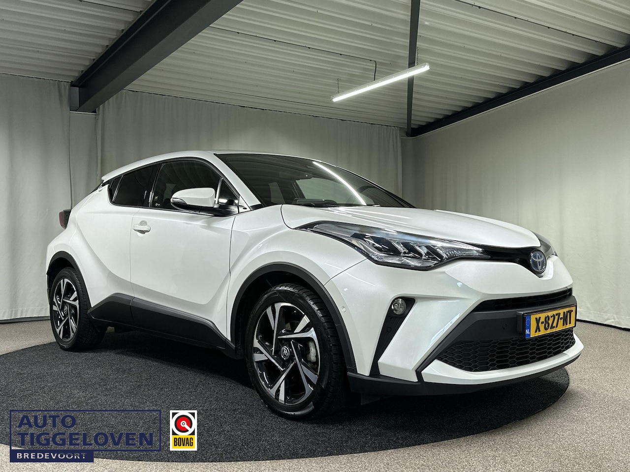 Toyota C-HR - 2.0 Hybrid Style Automaat | Navi | Camera | Stuur en Stoelverwarming - AutoWereld.nl