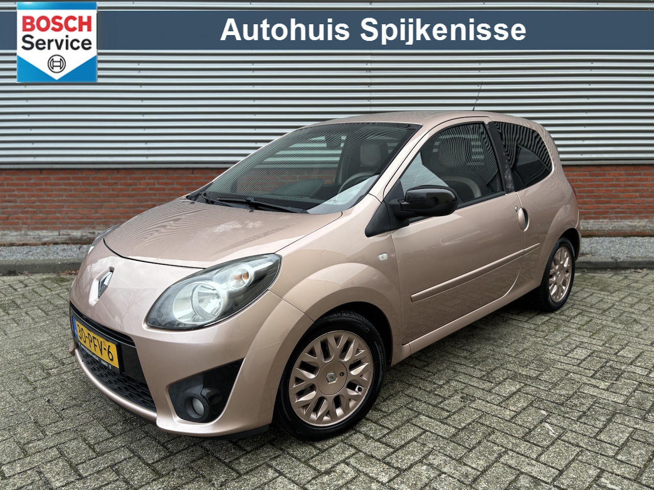 Renault Twingo - 1.2-16V Miss Sixty | Airco | Luxe Bekleding | Cruise Control | - AutoWereld.nl