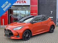 Toyota Yaris - 1.5 Hybrid Executive HEAD-UP PDC VOOR EN ACHTER STOELVERWARMING LUXE BEKLEDING