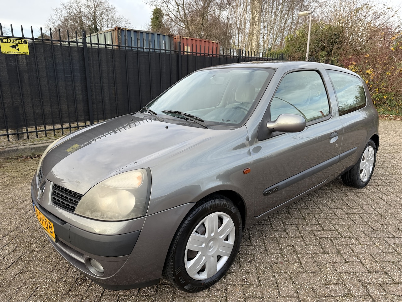 Renault Clio - 1.6-16V Autom/Tiptr Privilège Clima/Cruise - AutoWereld.nl