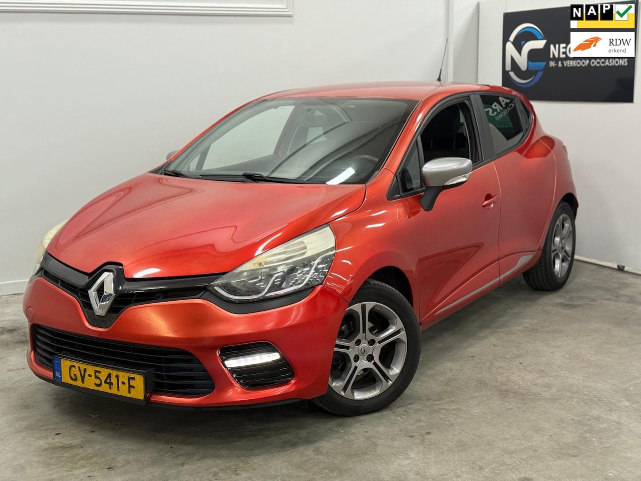 Renault Clio - 1.5 dCi ECO Expression / NAVI-MULTIMEDIA / NAP / DEALER ONDERHOUDEN - AutoWereld.nl