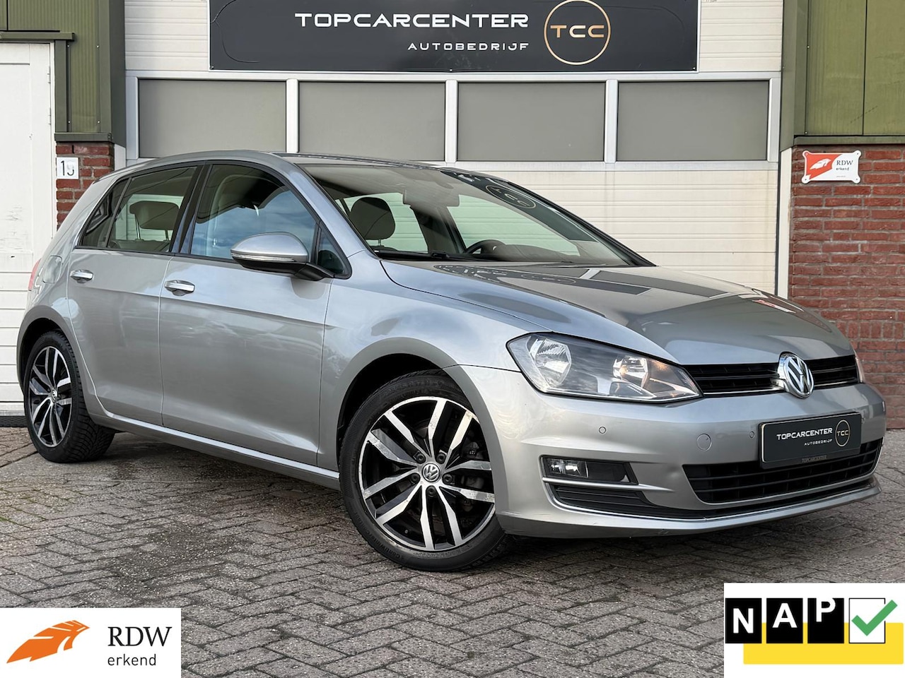 Volkswagen Golf - 1.4 TSI Highline/AIRCO/PARKS/NAVI/APK/NAP - AutoWereld.nl