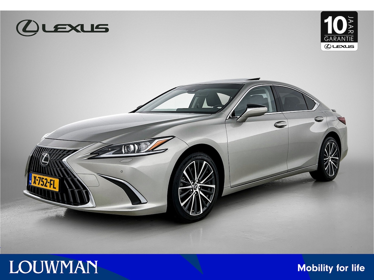 Lexus ES - 300h Business Line | BTW voertuig | Premium uitgevoerd | - AutoWereld.nl