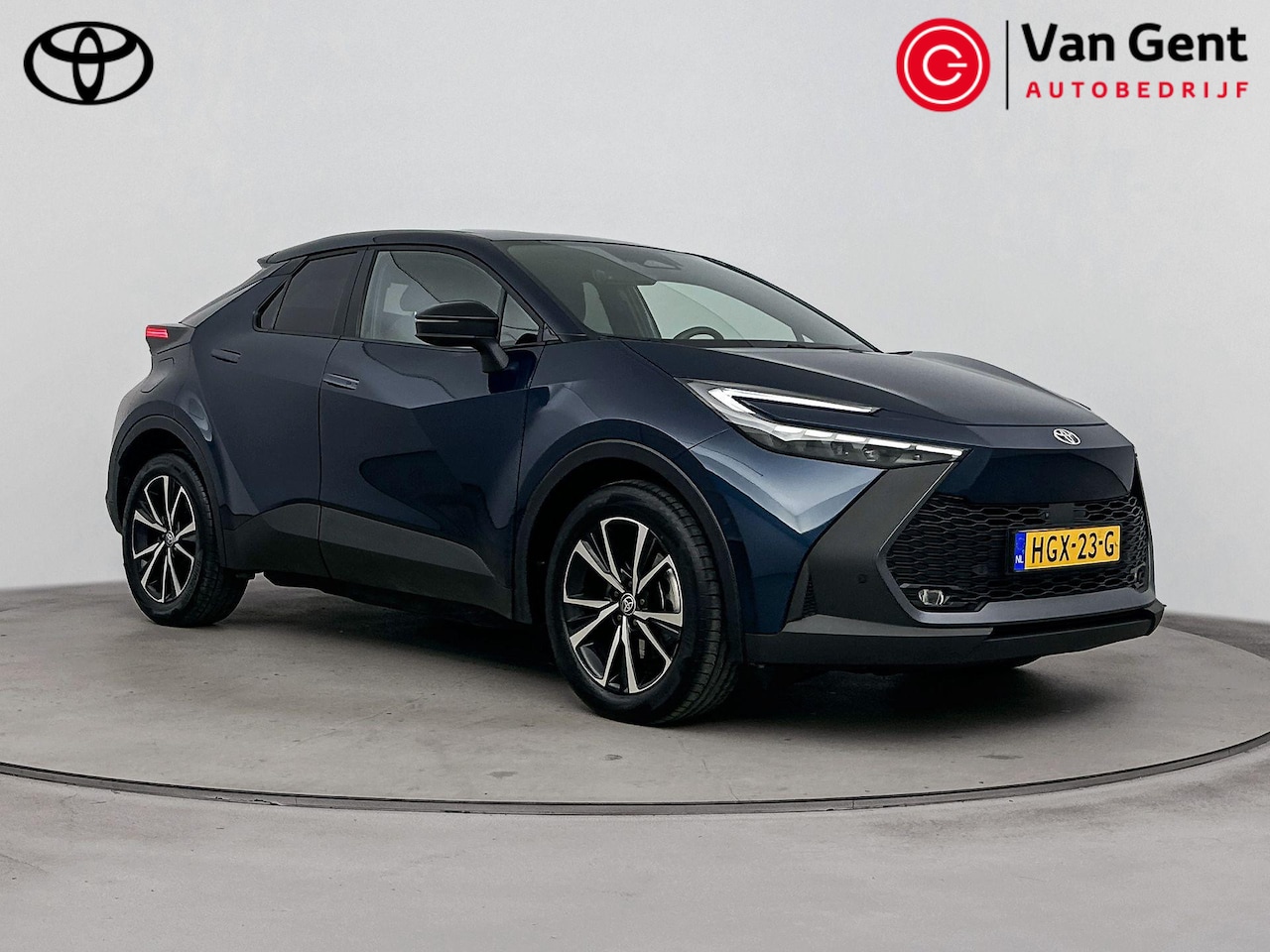 Toyota C-HR - 2.0 Plug-in Hybrid 220 First Edition | Stoelverwarming | Navigatie | 360 camera | Dodehoek - AutoWereld.nl