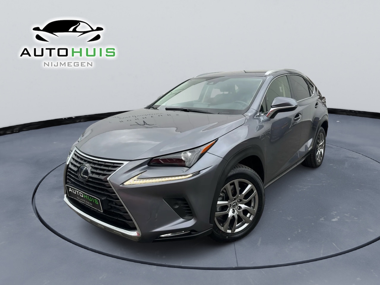 Lexus NX - 300h AWD Luxury Line Leder Navigatiesysteem Achteruitrijcamera - AutoWereld.nl
