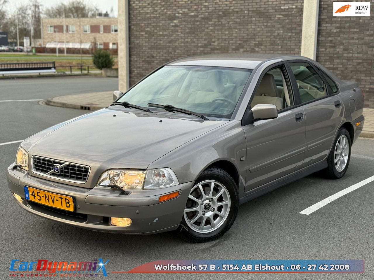 Volvo S40 - 2.0 Europa | Autom. | Airco | Distr.v.v. | NAP | Stoelvw | Trekhaak | Onderhoud OK - AutoWereld.nl