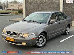 Volvo S40 - 2.0 Europa | Autom. | Airco | Distr.v.v. | NAP | Stoelvw | Trekhaak | Onderhoud OK