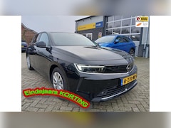 Opel Astra - Elegance - Automaat - 360 camera - Trekhaak