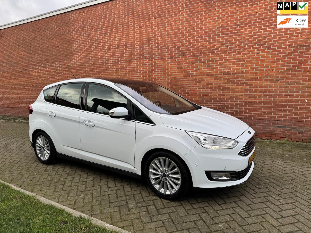 Ford C-Max - 1.0 Titanium Navi Pano Cruise - AutoWereld.nl