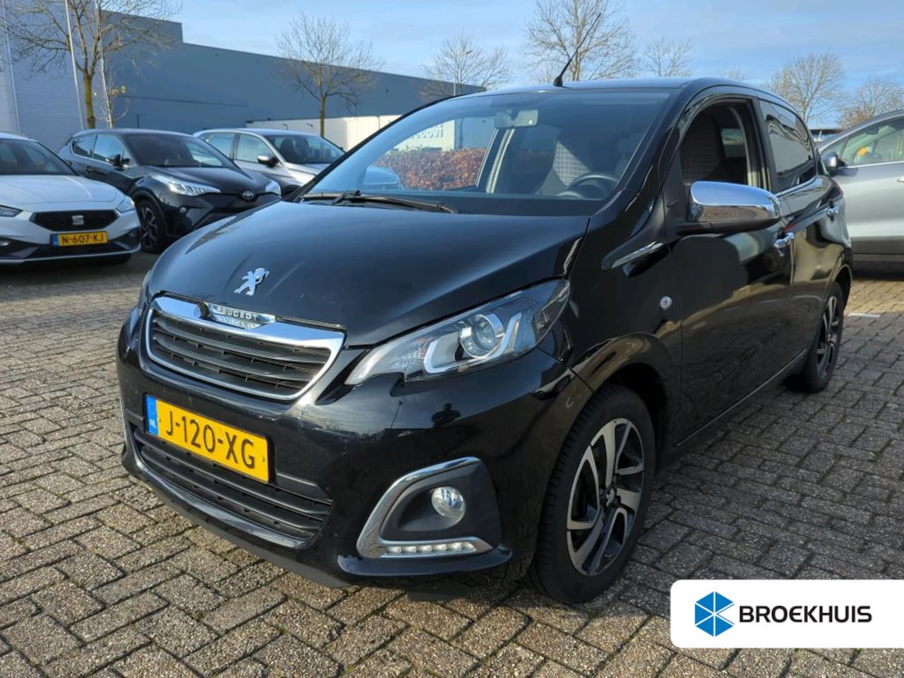 Peugeot 108 - 1.0 e-VTi Allure | Navi by app | Climate control | Camera | LED | Mistlampen | Lichtmetaal - AutoWereld.nl