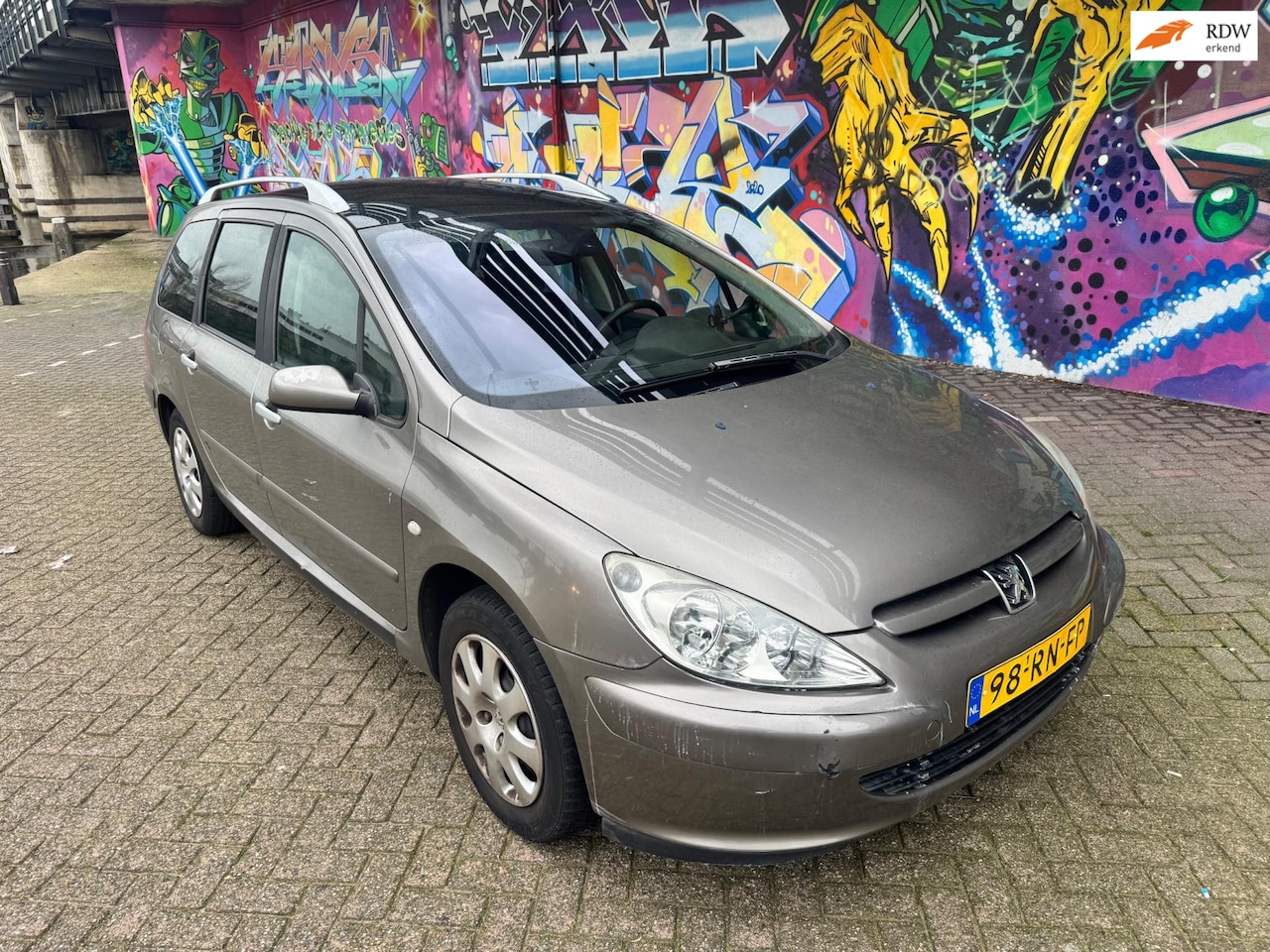 Peugeot 307 SW - 2.0 16V Premium panorama dak elektrische ramen airco 7 persoons rijd heerlijk boeken aanwe - AutoWereld.nl