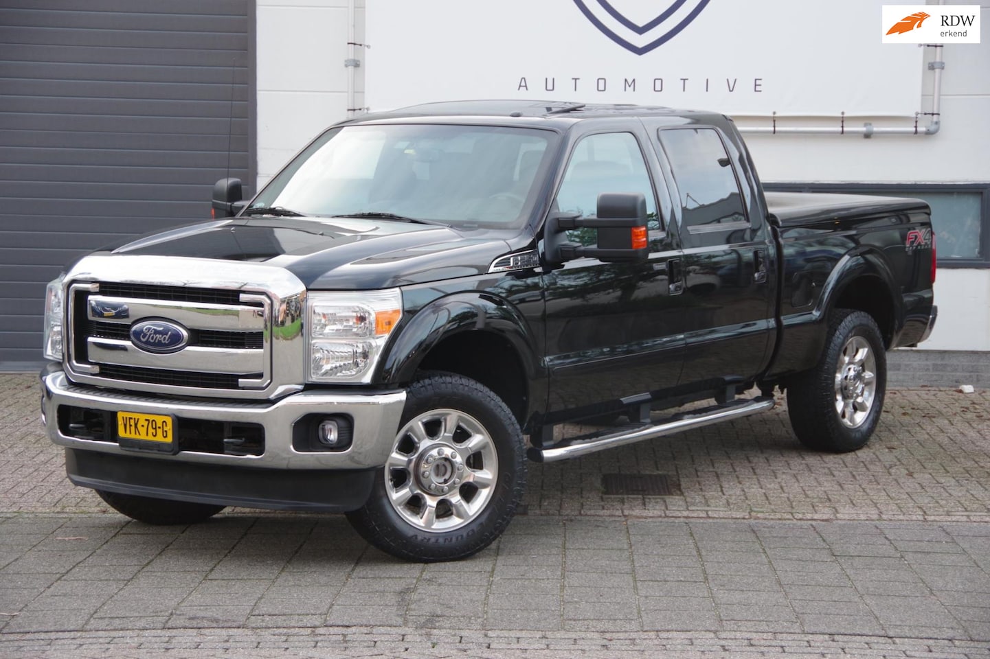 Ford F250 - SUPER DUTY Lariat V8/ 200L LPG/Nieuwstaat - AutoWereld.nl
