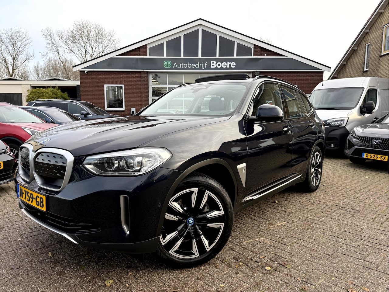 BMW iX3 - Executive 80 kWh Panoramadak, Camera, Carplay/Android - AutoWereld.nl