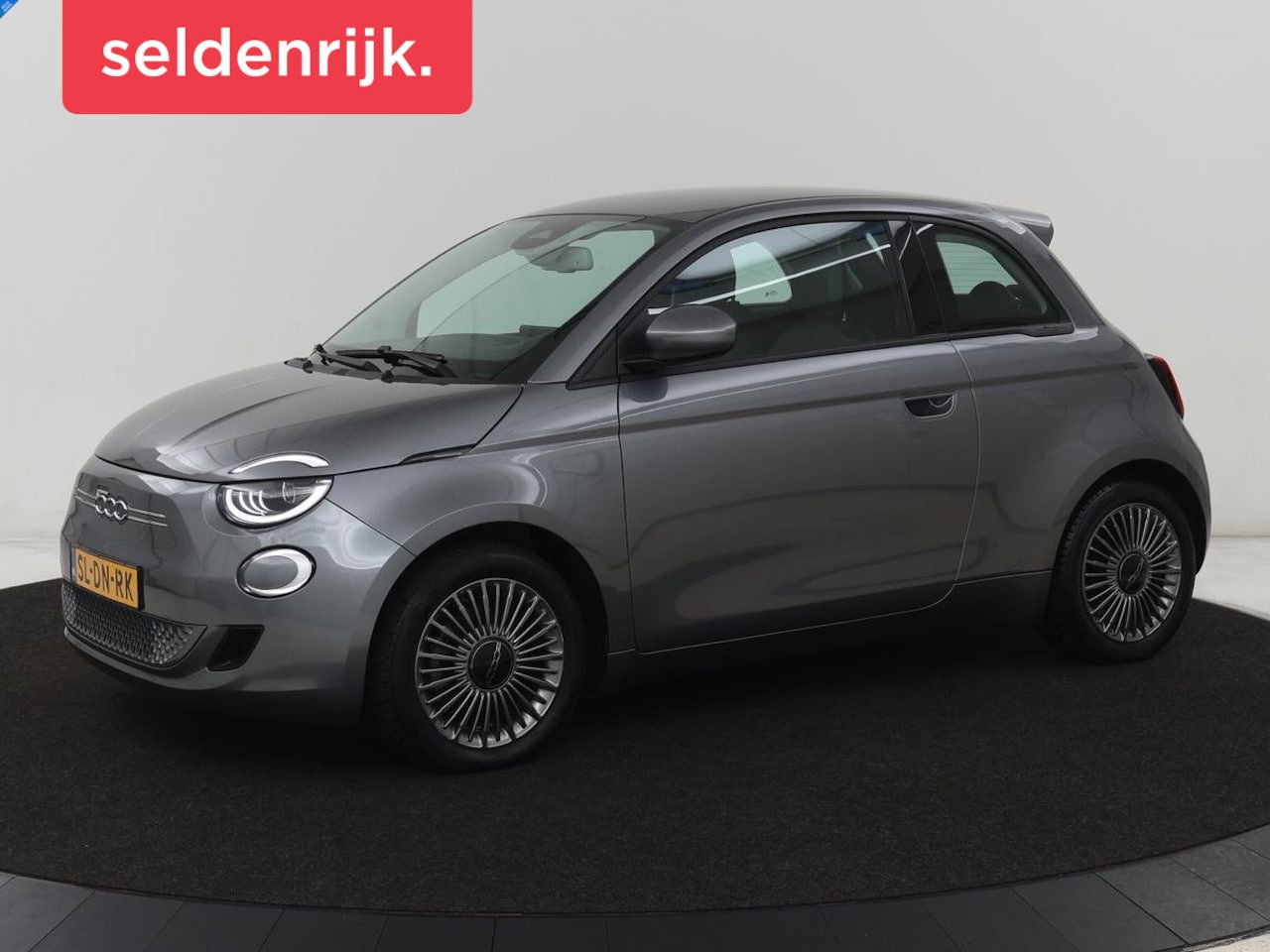 Fiat 500e - Icon 45 kWh | 3 Fase | Camera | Carplay | Full LED | Navigatie | Keyless | Climate control - AutoWereld.nl