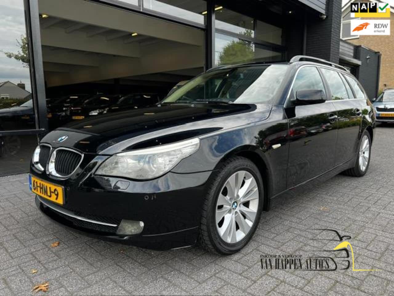 BMW 5-serie Touring - BMW 5-serie Touring 520i Business Line LEDER/ NIEUWE APK/ AIRCO/NAP - AutoWereld.nl