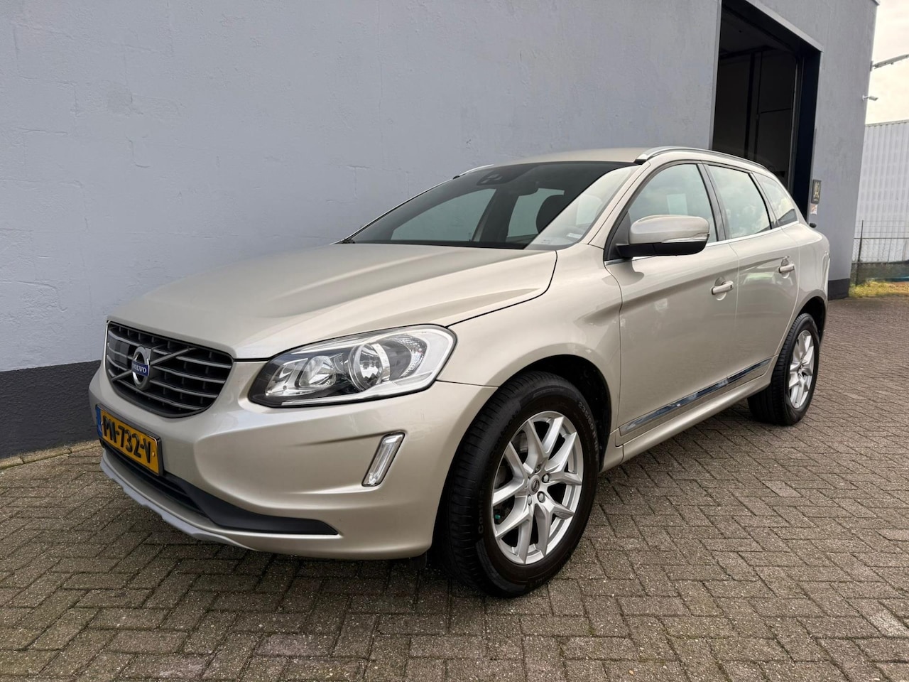 Volvo XC60 - 2.0 T5 Polar+ - Lederen Interieur - Stoel V.W. - AutoWereld.nl