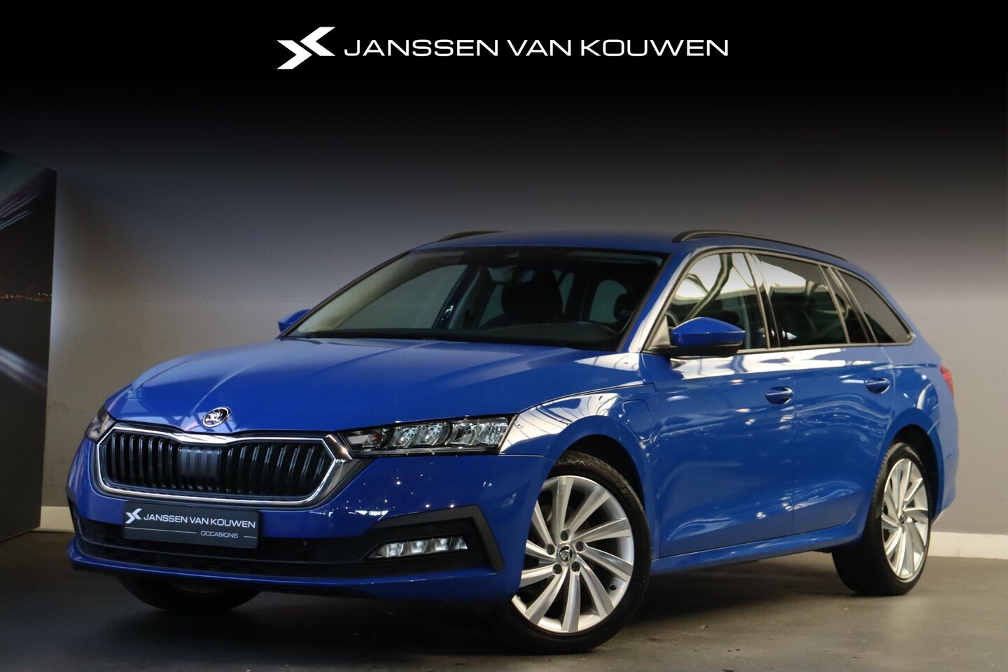 Skoda Octavia Combi - 1.4 TSI iV PHEV Business Edition SOH 95% Stoelverwarming Navi Apple Carplay 18" LMW - AutoWereld.nl