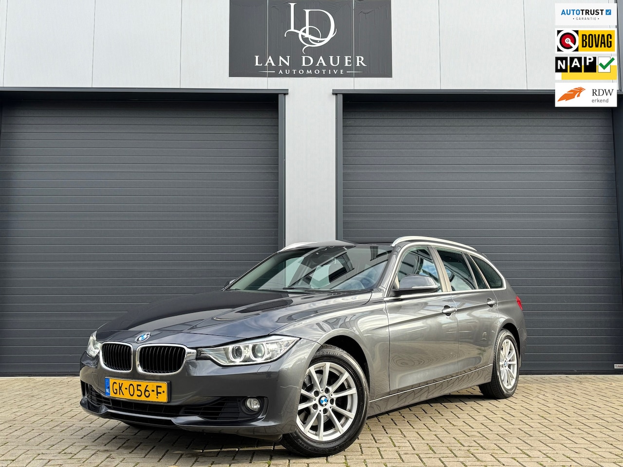BMW 3-serie Touring - 320i Executive / Dealer OH / Xenon ACTIE - AutoWereld.nl