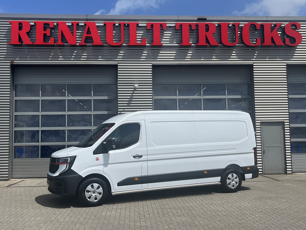 Renault Master E-Tech - Long Range Red Edition L2H2 3 jaar garantie 3 jaar garantie - AutoWereld.nl