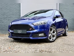 Ford Focus - 2.0 ST | NAVIGATIE | CRUISE | STUURWIELVERW. | RECARO
