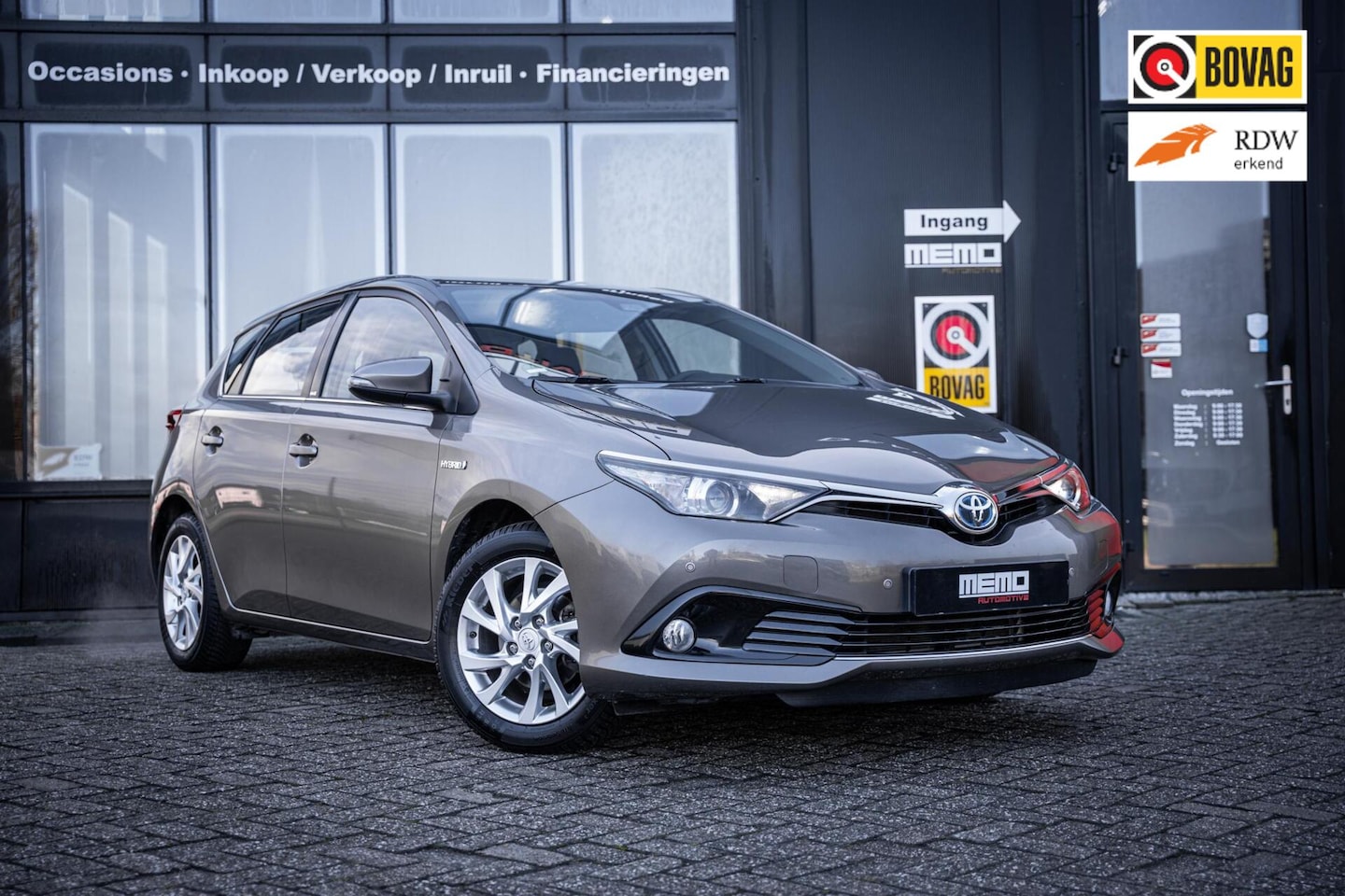 Toyota Auris - 1.8 Hybrid Aspiration*CAMERA*NAVI*CLIMATE*LED* - AutoWereld.nl