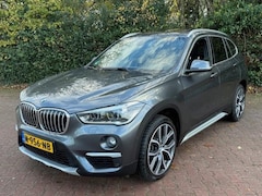 BMW X1 - XDRIVE 20i HIGH EXECUTIVE THAAK/PANO/HLEER/HUP/LED/HARMAN KARDON