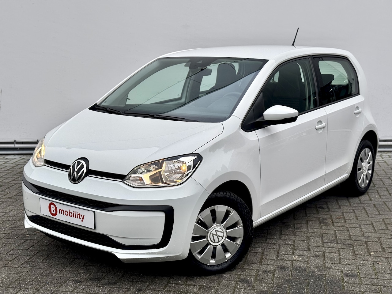 Volkswagen Up! - 1.0 Airco DAB Bluetooth Telefoon | Navigatie | Lane Assist - AutoWereld.nl