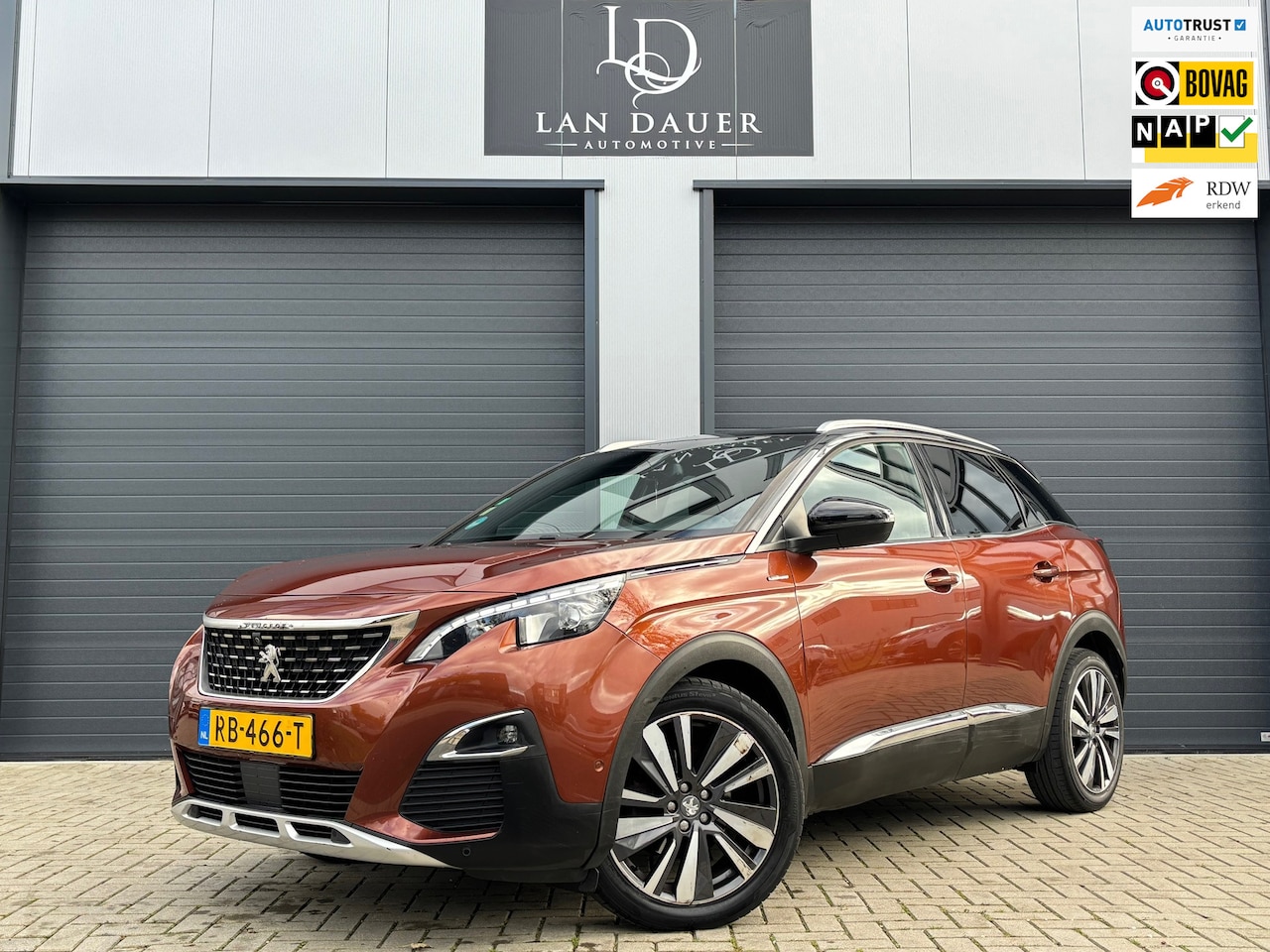 Peugeot 3008 - 1.6 e-THP GT Line / Pano / Leder / ACTIE - AutoWereld.nl