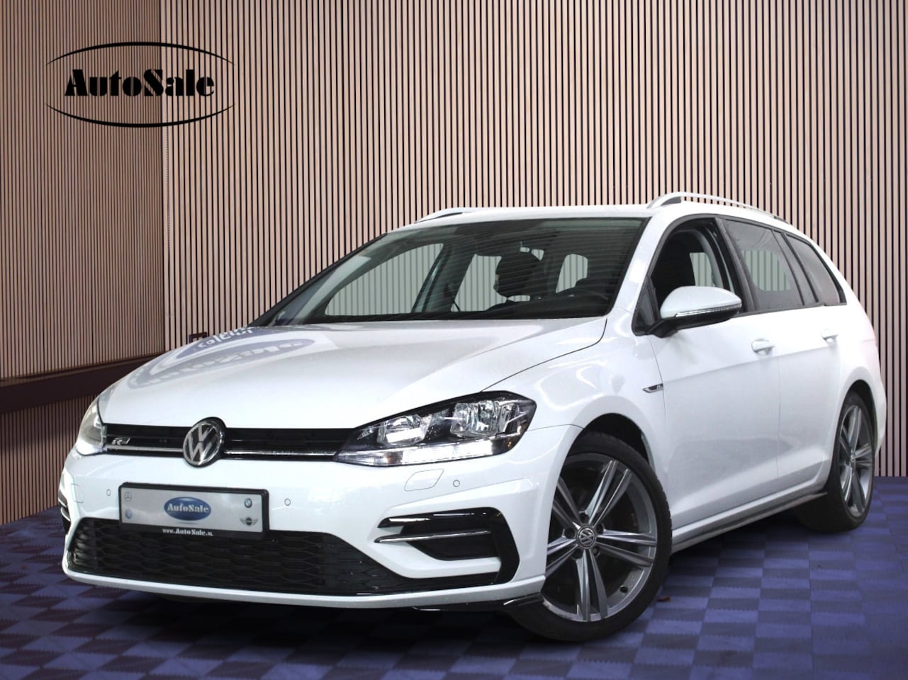 Volkswagen Golf Variant - 1.5 TSI R-Line 1eEIGNR! NAV BT STOELVW PDC '19 - AutoWereld.nl