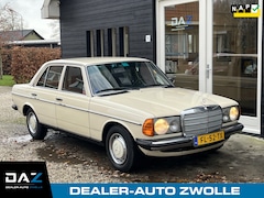 Mercedes-Benz 200-280 (W123) - 230 167.000km NAP Wegenbelasting vrij