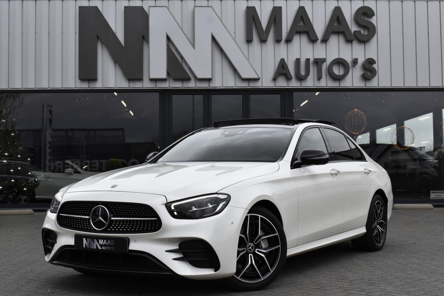 Mercedes-Benz E-klasse - 300 e Business Solution AMG BTW Pano - AutoWereld.nl