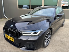 BMW 5-serie Touring - 530e xDrive High Executive M-Sport Interieur Dealer onderhouden Zeer Luxe
