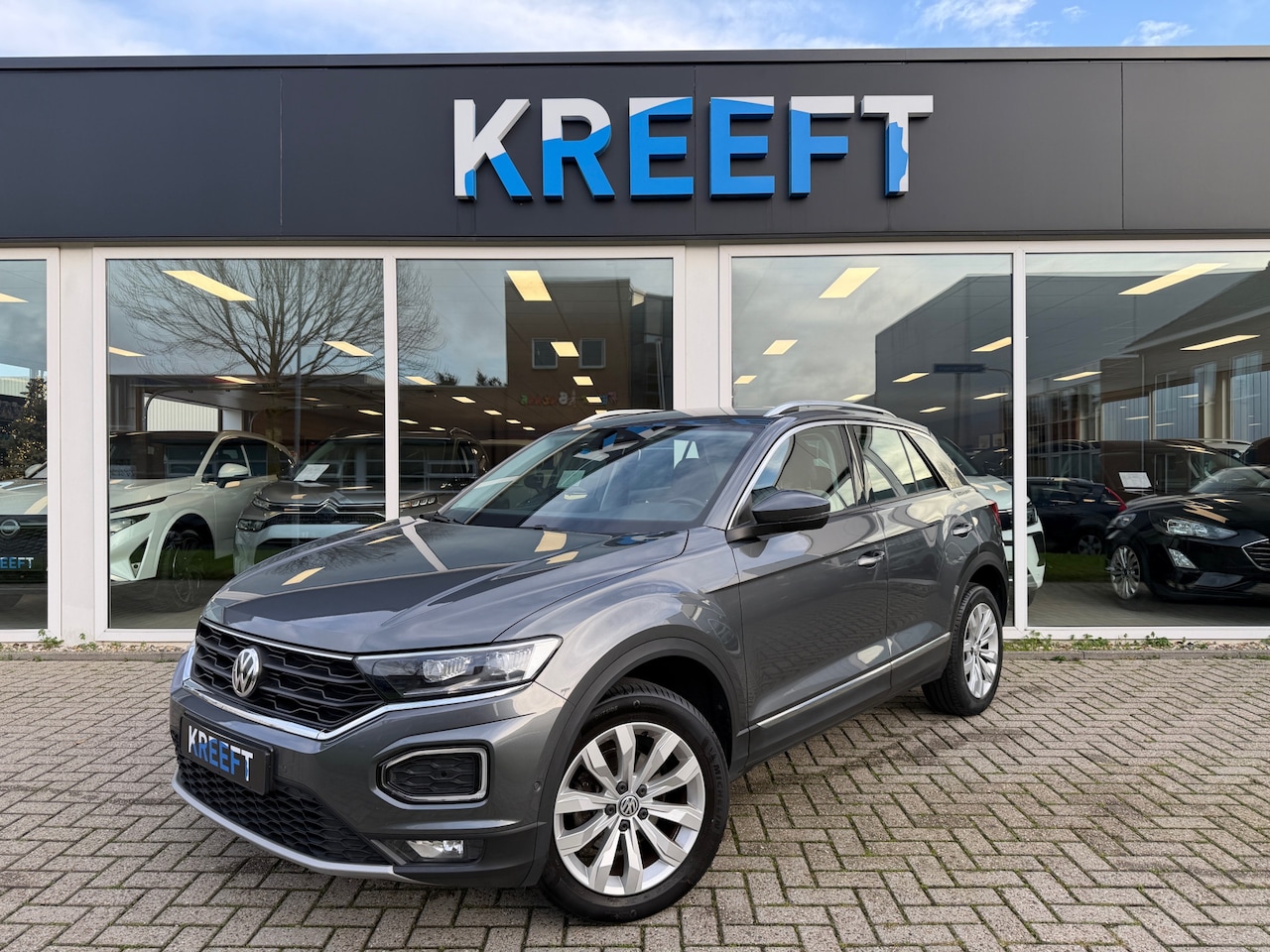 Volkswagen T-Roc - 1.5 TSI Sport App connect | Stuurverwarming - AutoWereld.nl