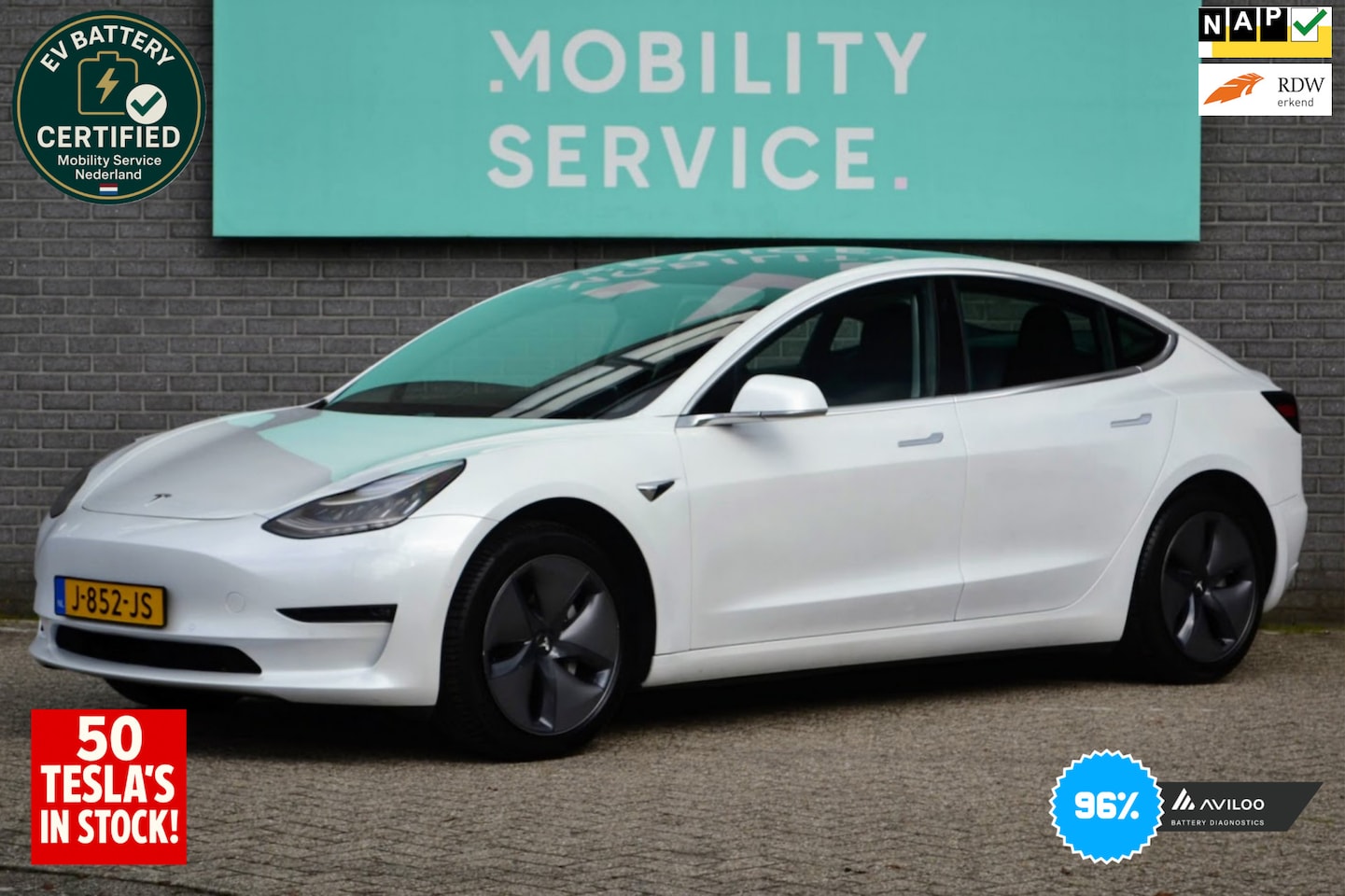 Tesla Model 3 - Long Range RWD Long Range AWD 75 kWh SOH96% Pano AutoPilot LED ACCU- CHECK - AutoWereld.nl